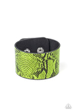 Load image into Gallery viewer, It’s a Jungle Out There - Green snap bracelet C028

