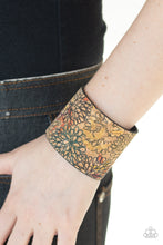 Load image into Gallery viewer, Cork Culture - Multi snap bracelet C028
