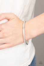 Load image into Gallery viewer, Power Move - white bracelet 700
