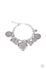 Load image into Gallery viewer, Trinket Tranquility - white bracelet F038
