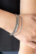 Load image into Gallery viewer, Flawless Flaunter - silver bracelet F018
