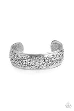 Load image into Gallery viewer, Garden Tropic - Silver cuff bracelet 1501

