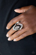 Load image into Gallery viewer, Leading Luster - Black ring 1691

