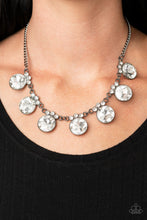 Load image into Gallery viewer, GLOW-Getter Glamour - Black necklace 1895
