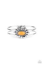 Load image into Gallery viewer, Serene Succulent - Orange hinge bracelet E097
