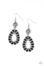 Load image into Gallery viewer, Stone Orchard - Black earring 861
