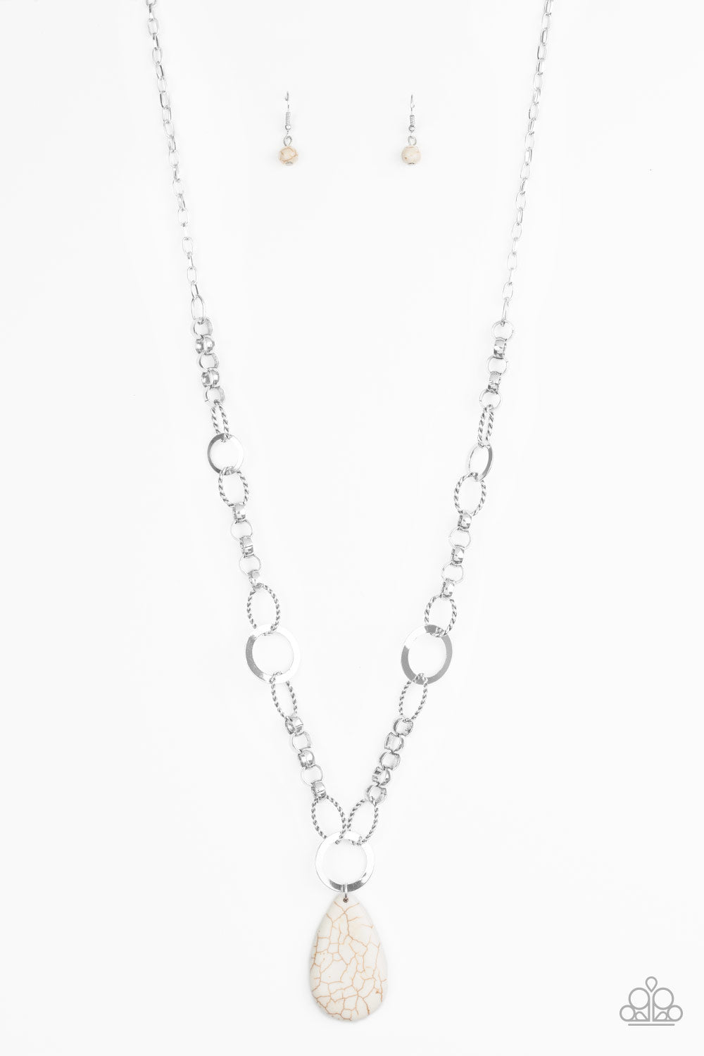 Recycled Refinement - White necklace 1577