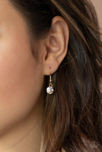 Load image into Gallery viewer, Celebrity Couture - Gold necklace 1960
