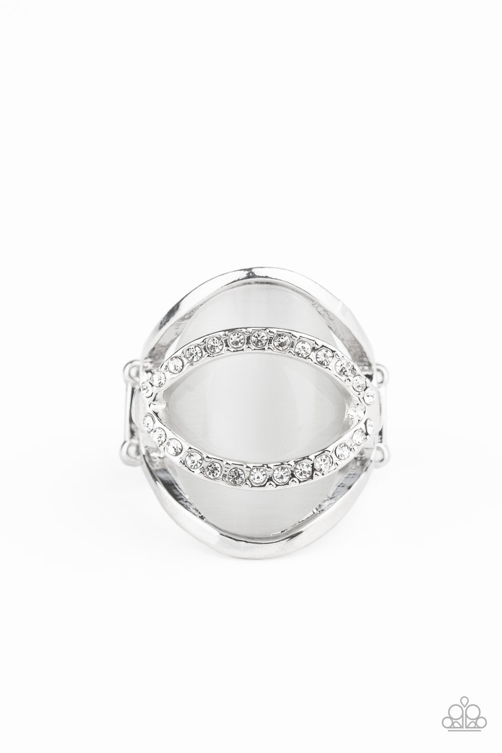 Endless Enchantment - White ring 1908