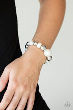 Load image into Gallery viewer, Starstruck Shimmer - White bracelet 927
