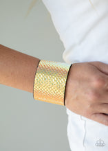 Load image into Gallery viewer, Galactic Galapagos - Multi urban snap bracelet C028
