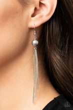 Load image into Gallery viewer, SLEEK-ing Revenge - Silver earring 960
