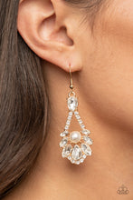 Load image into Gallery viewer, Prismatic Presence - Gold earring 2029
