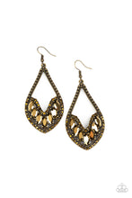 Load image into Gallery viewer, Ethereal Expressions - Brass earring 1601
