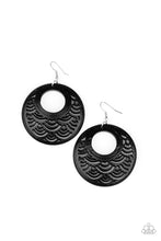 Load image into Gallery viewer, Tropical Canopy - Black earring 942
