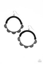 Load image into Gallery viewer, Tambourine Trend - Black earring 1509
