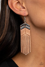 Load image into Gallery viewer, Desert Trails - Black earring 1679
