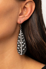Load image into Gallery viewer, On The Up and UPSCALE - Black Earring 1549
