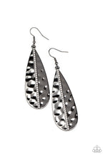 Load image into Gallery viewer, On The Up and UPSCALE - Black Earring 1549
