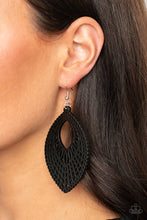 Load image into Gallery viewer, One Beach At A Time - Black earring 535
