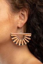 Load image into Gallery viewer, Wooden Wonderland - Black earring F051
