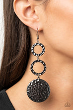 Load image into Gallery viewer, Blooming Baubles - Black earring 1672
