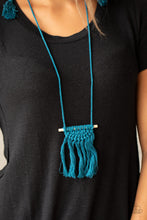Load image into Gallery viewer, Between You and MACRAME - Blue macrame necklace A017
