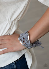 Load image into Gallery viewer, Macrame Mode - Silver cuff bracelet 546
