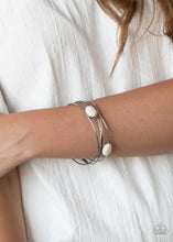 Load image into Gallery viewer, Desert Lagoon - White bracelet 1881
