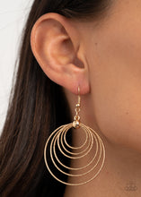 Load image into Gallery viewer, Elliptical Elegance - Gold earring 1720
