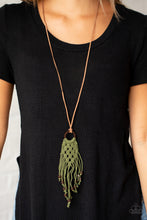 Load image into Gallery viewer, It’s Beyond MACRAME! - Green necklace 1650
