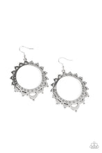 Load image into Gallery viewer, Casually Capricious - Silver earring 891
