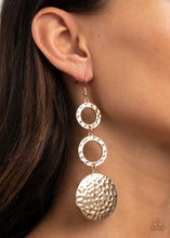 Load image into Gallery viewer, Blooming Baubles - Gold earring 1785
