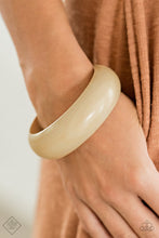 Load image into Gallery viewer, Whimsically Woodsy - white bracelet F045
