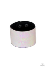 Load image into Gallery viewer, Cosmo Cruise - White snap bracelet C028
