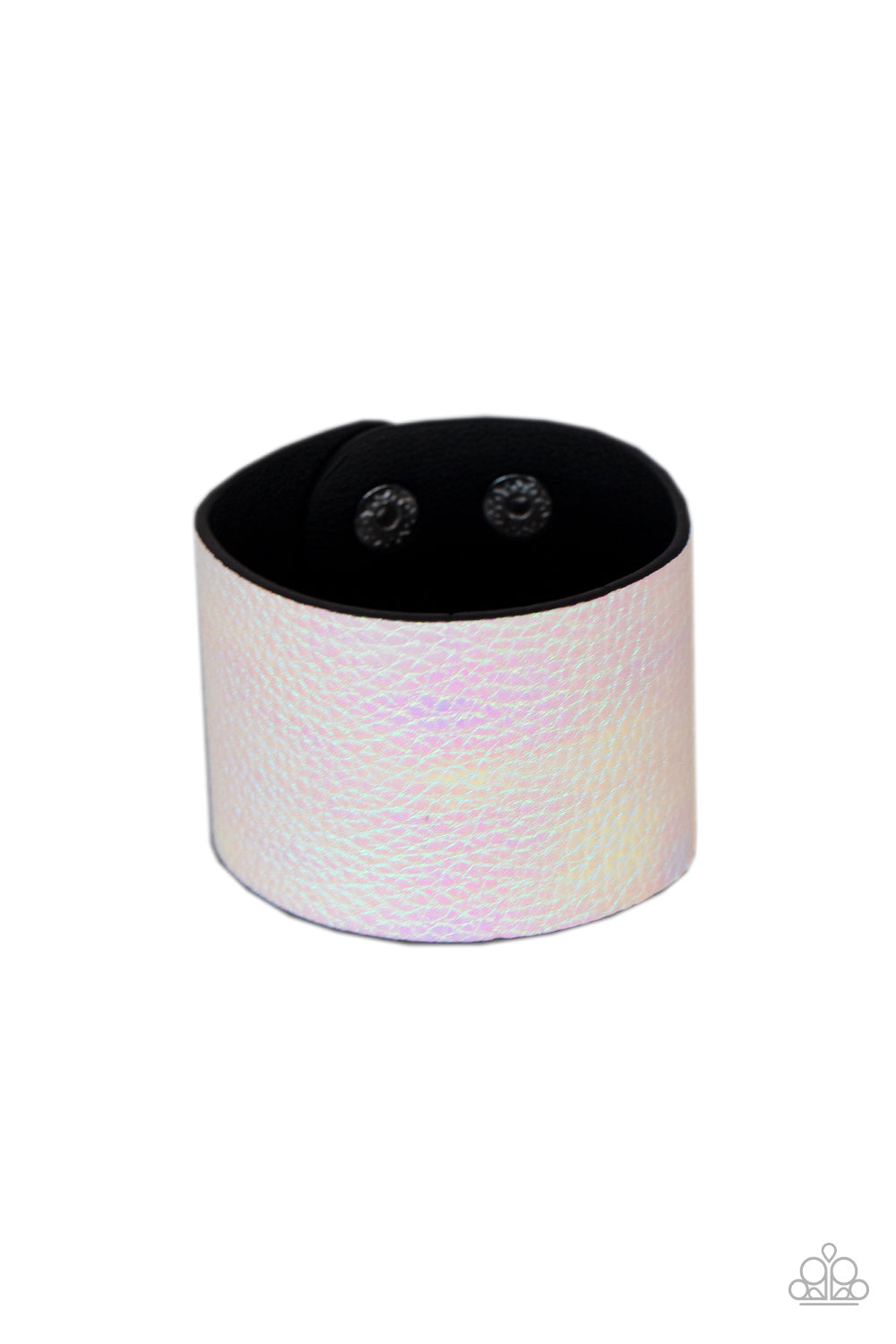 Cosmo Cruise - White snap bracelet C028