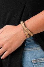 Load image into Gallery viewer, Space Warp - Green urban bracelet C027
