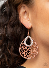 Load image into Gallery viewer, Seize The Stage - Copper earring 938
