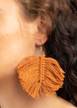 Load image into Gallery viewer, Macrame Mamba - Brown earring 1530

