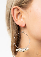 Load image into Gallery viewer, Things Are Looking UPSCALE - White earring 1581
