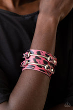 Load image into Gallery viewer, Safari Scene - Pink urban bracelet A024/B004
