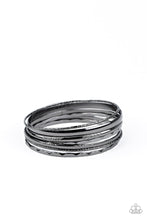 Load image into Gallery viewer, Top Of The Heap - Black bracelet 1643
