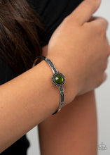 Load image into Gallery viewer, PIECE of Mind - Green cuff bracelet 1576
