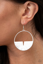 Load image into Gallery viewer, Reimagined Refinement - Silver earring 1666
