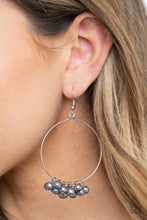 Load image into Gallery viewer, Things Are Looking UPSCALE - Silver Earring 977
