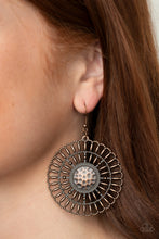 Load image into Gallery viewer, Rustic Groves - Copper earring 1510
