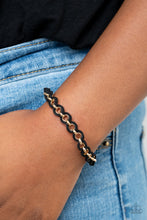 Load image into Gallery viewer, SUEDE Side to Side - Black bracelet 1675

