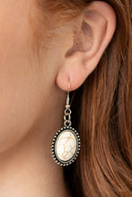 Load image into Gallery viewer, River Valley Radiance - White necklace 1871
