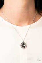Load image into Gallery viewer, Trademark Twinkle - Silver necklace 1654
