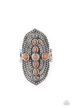 Load image into Gallery viewer, Shield in Place - Brown ring 1802
